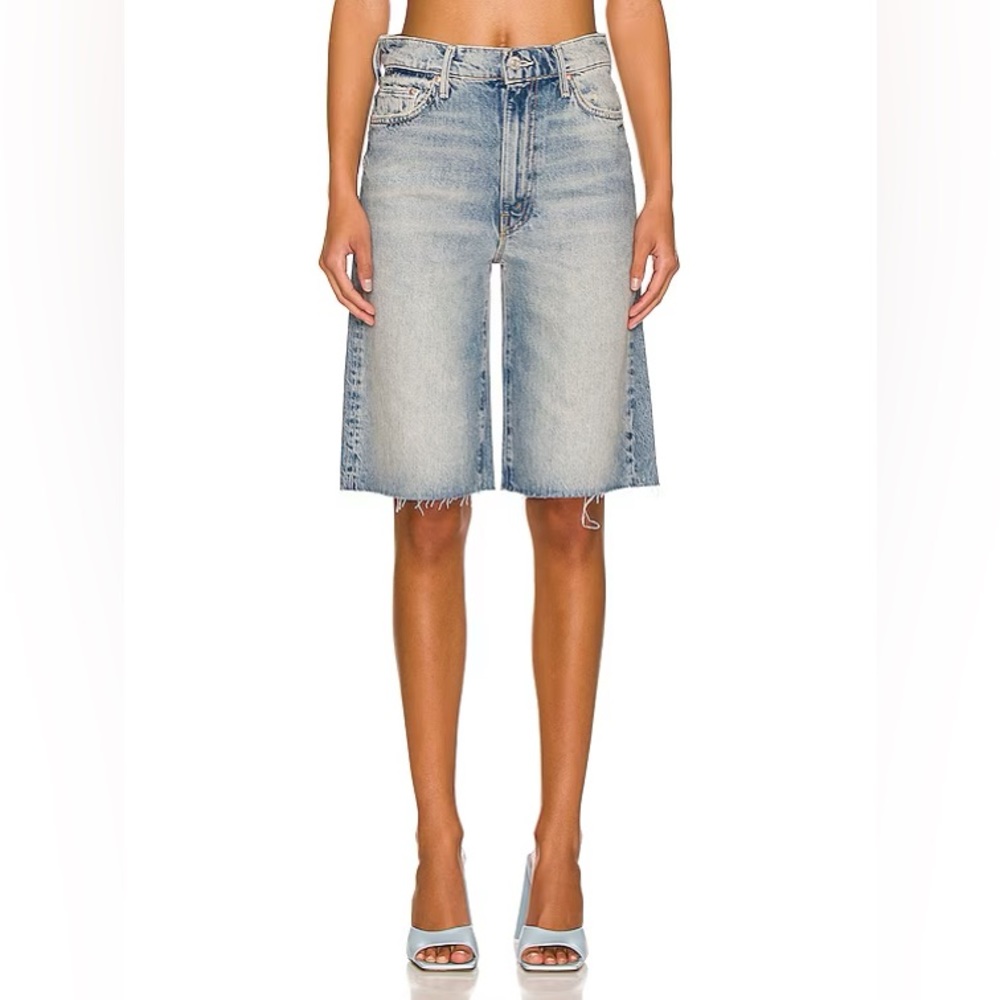 NWT MOTHER The Undercover Knee Fray Shorts sz 31